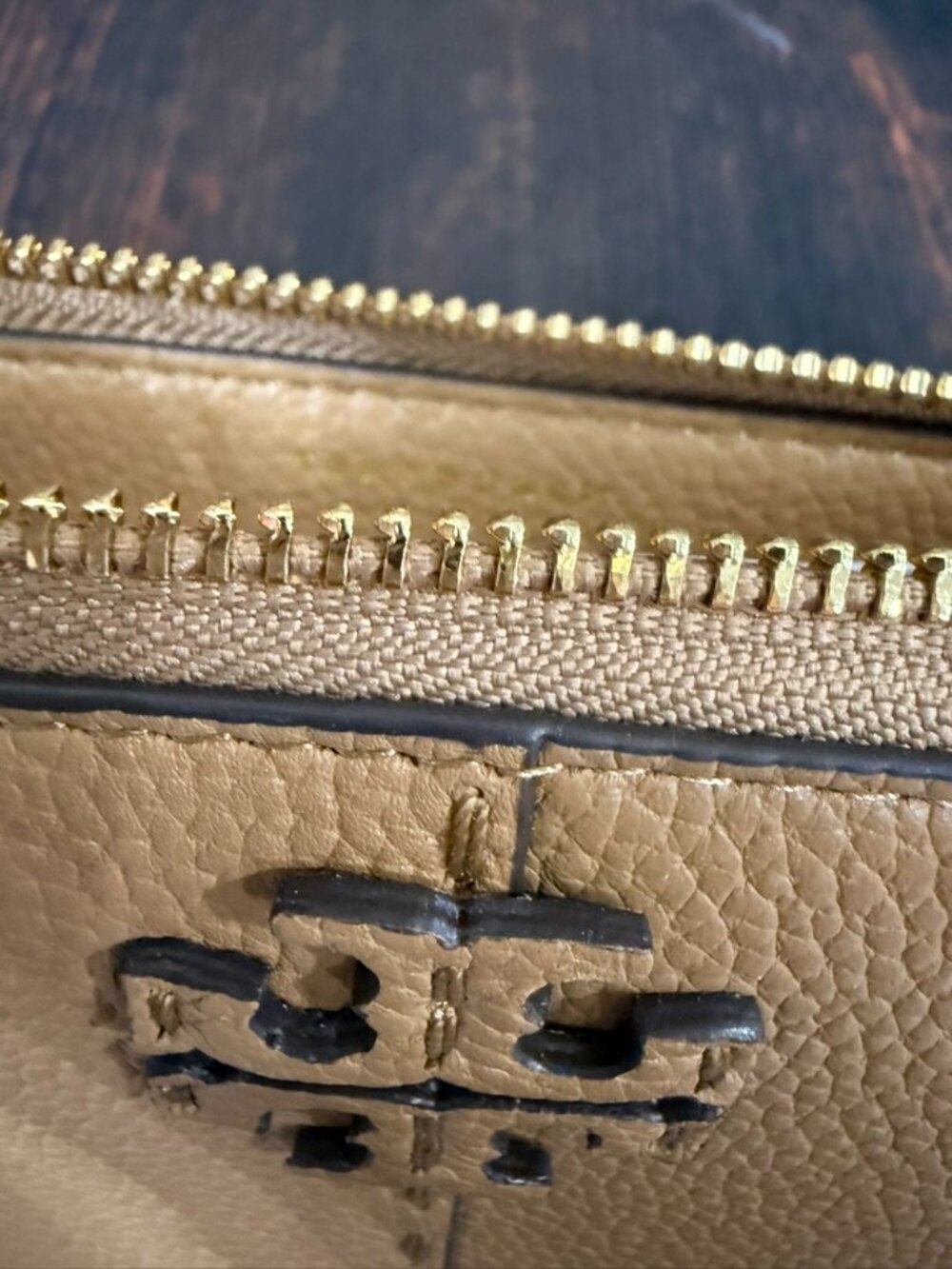 Tory Burch McGraw Zip Continental Wallet in tiramisu - Picture 4 of 5